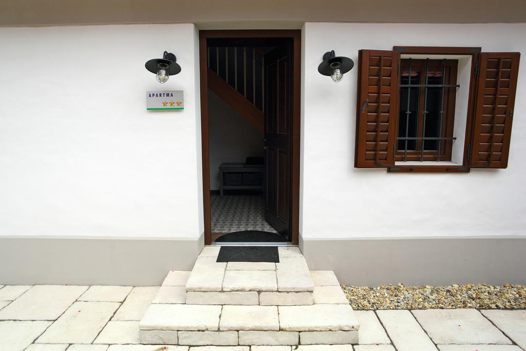 Apartment Little House Ptuj Exterior photo